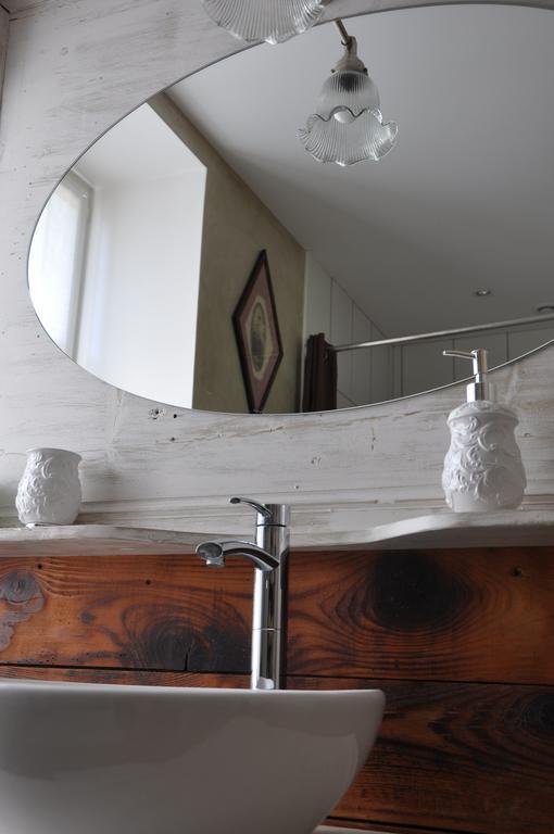 B&B La Cerisaie Francheleins Phòng bức ảnh