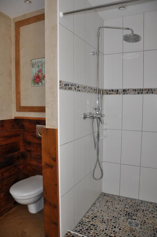 B&B La Cerisaie Francheleins Phòng bức ảnh